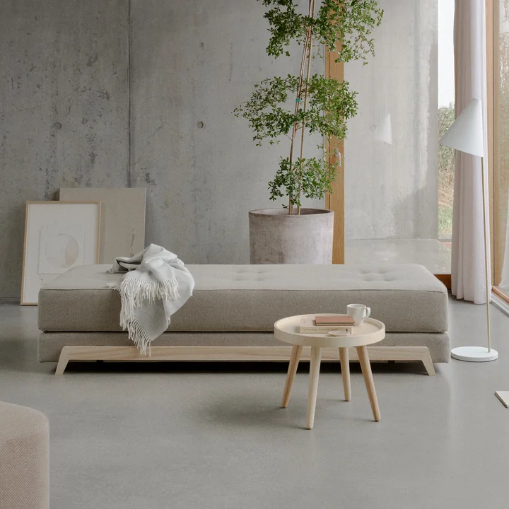 Softline - Frame Schlafsofa mit Kaltschaum-Matratze, Esche natur / grau (Stoff Filz 620)