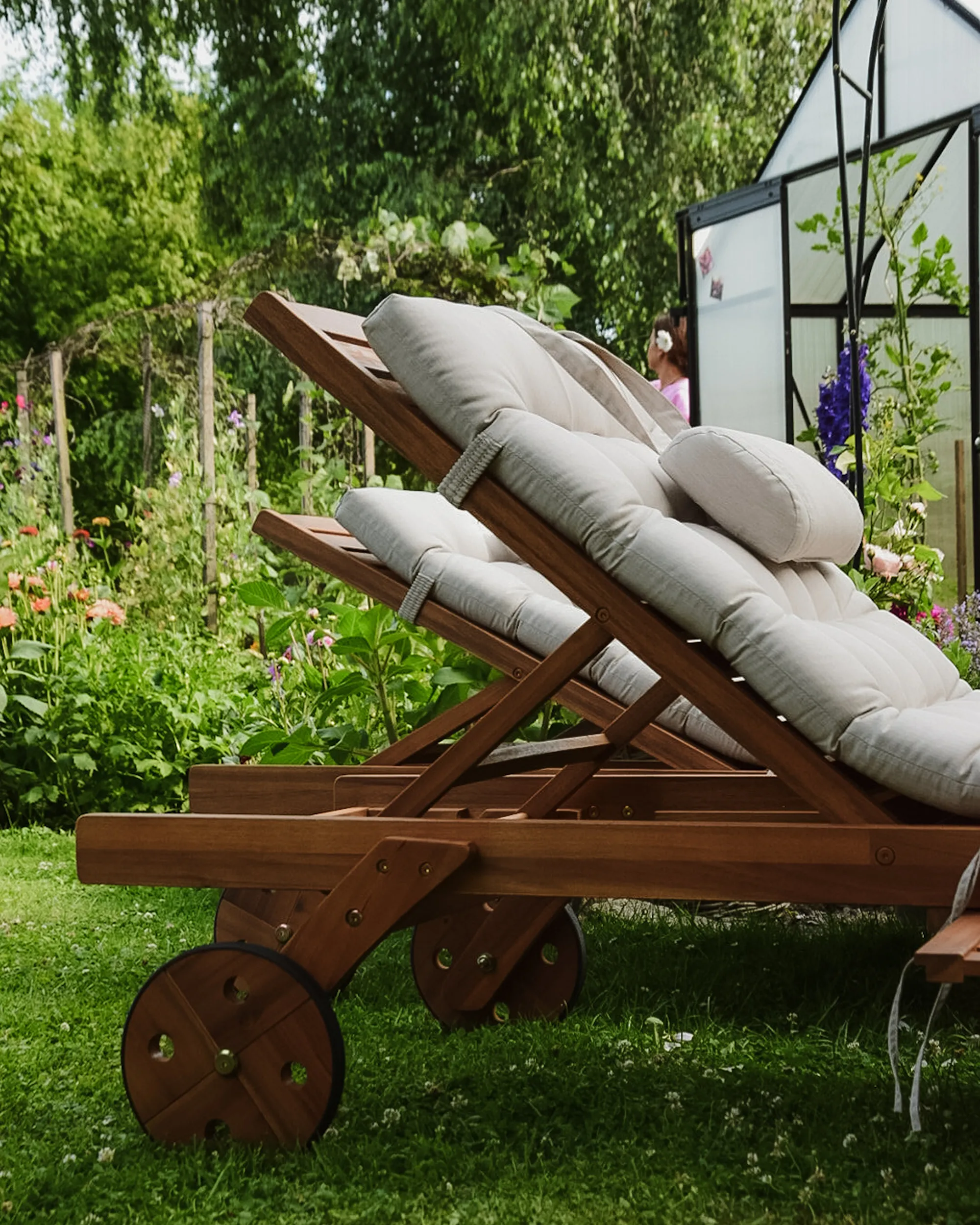 Ligstoel met kussen CESANA PREMIUM Acaciahout Lichtbeige