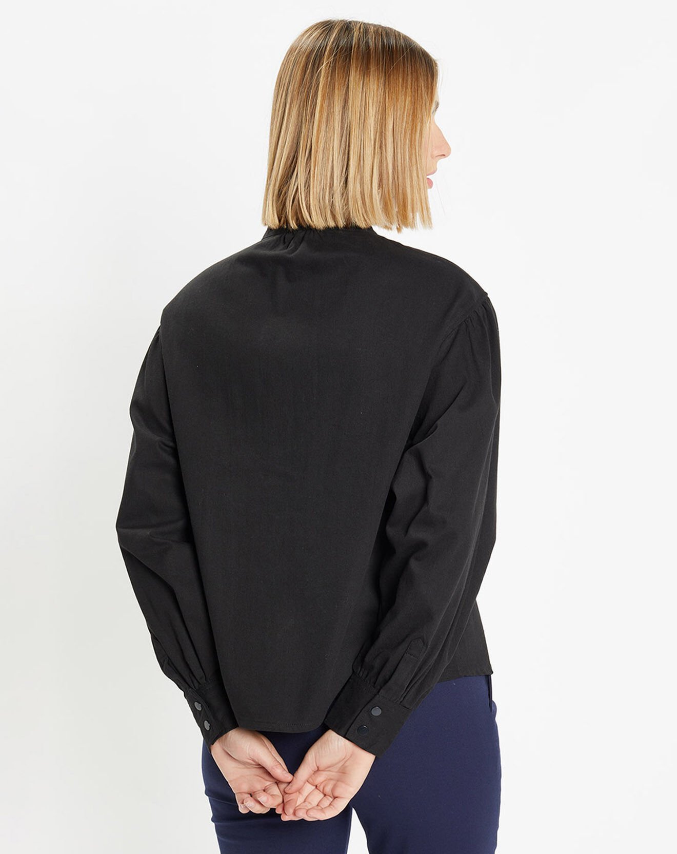 Galeries Lafayette Chemise en Coton Cachou col officier noire