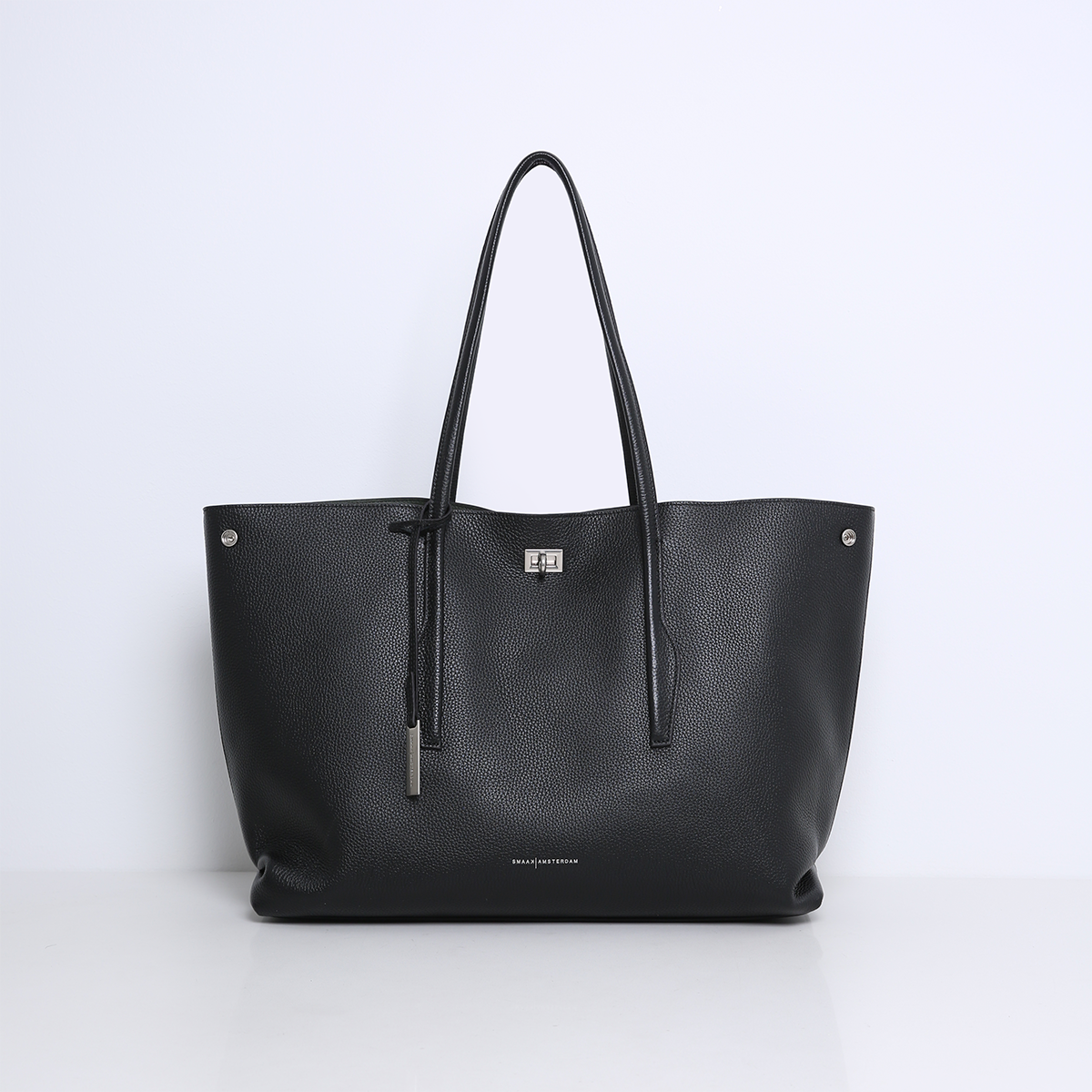 DEAN | BLACK