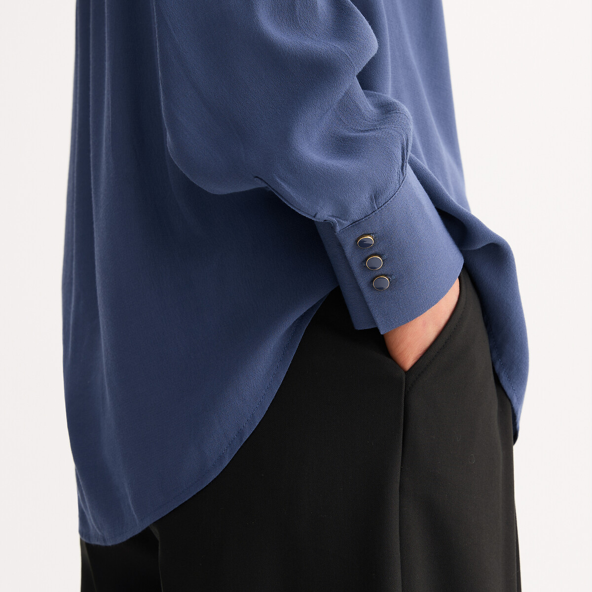 ANNE WEYBURN<br>Blusa de manga comprida com decote em V