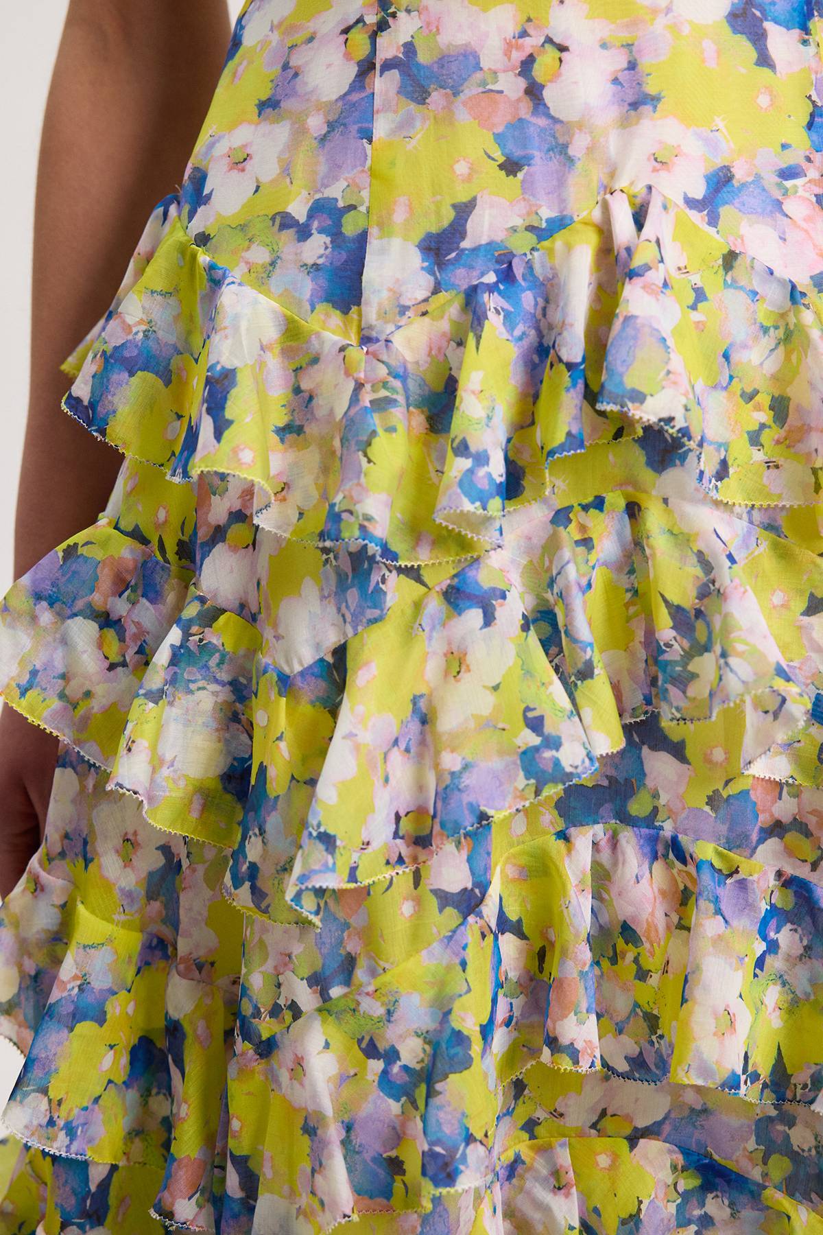 KarenMillen Robe Longue En Georgette Crêpée À Imprimé Floral Avec Détails À Volants