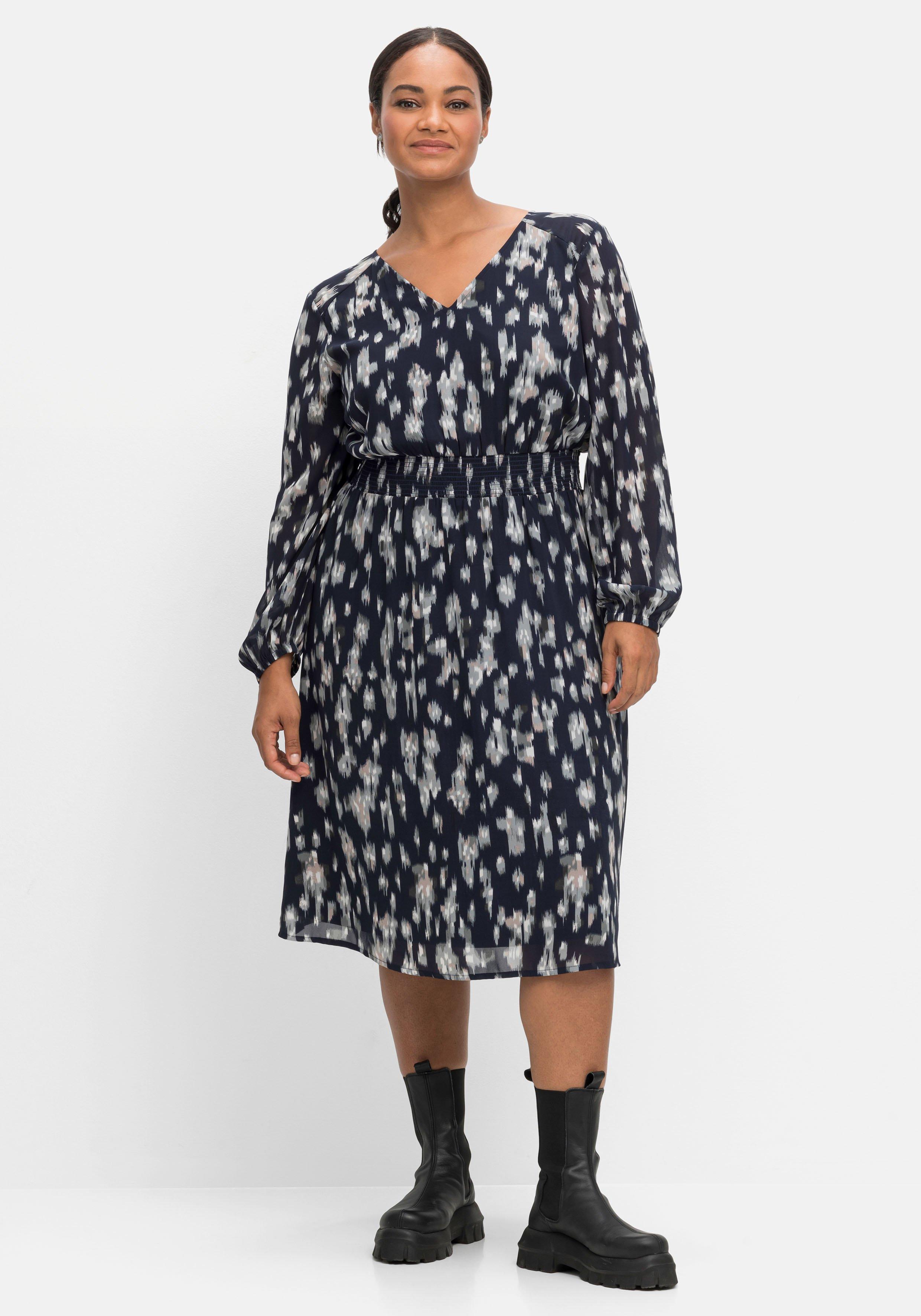 Chiffonkleid mit Alloverdruck und V-Ausschnitt