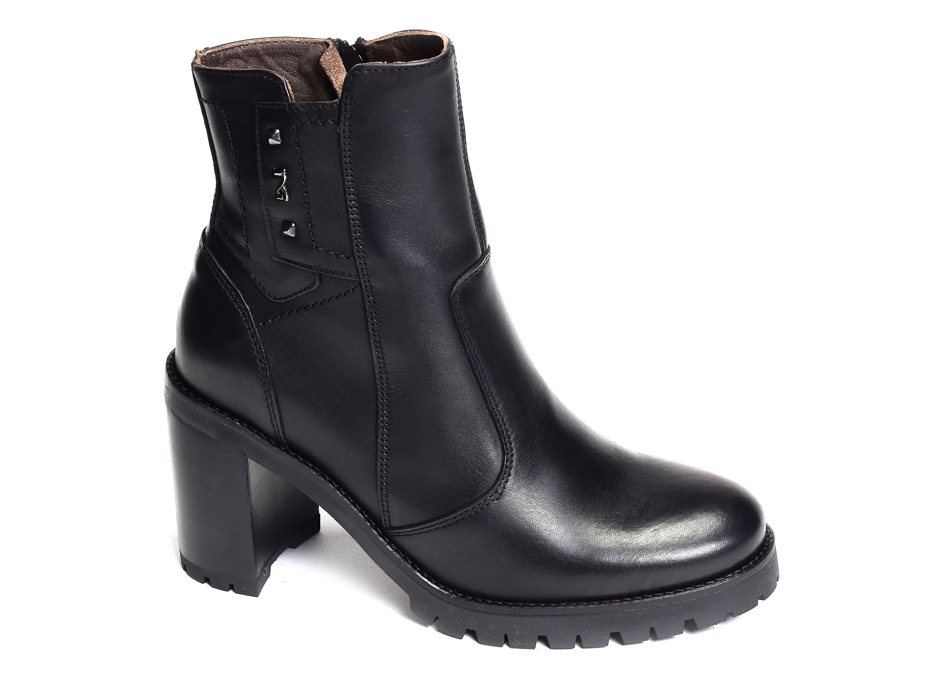 08981 noir
