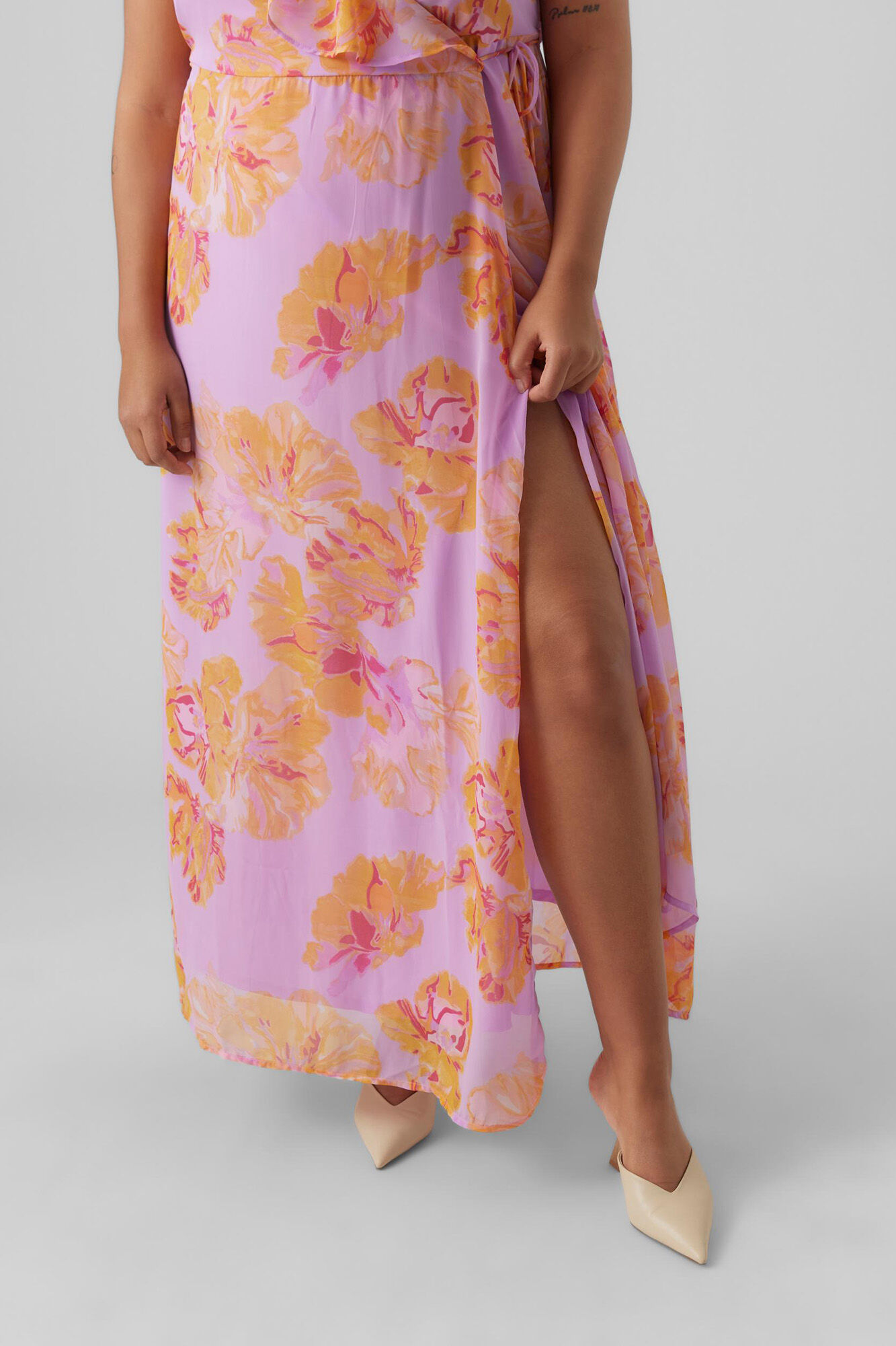 Vestido longo para ocasiões especiais com modelagem curva - Lilás