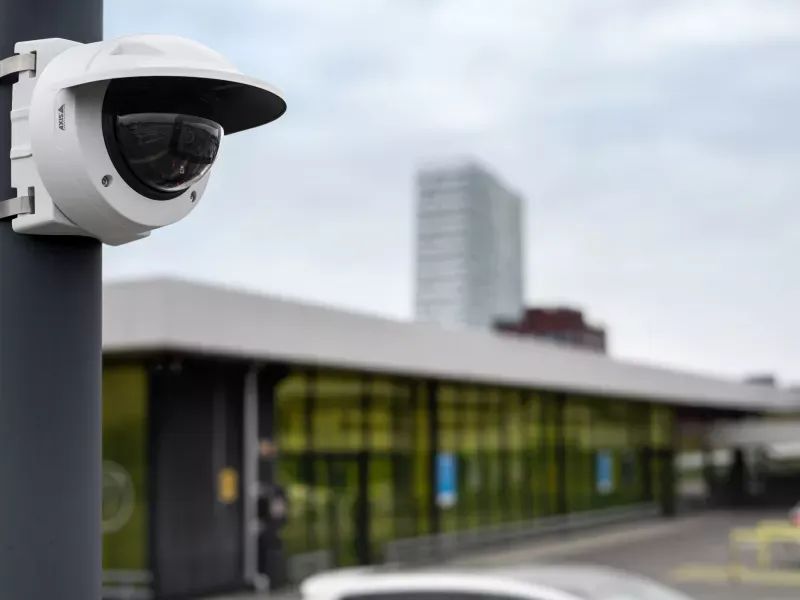 Axis Netzwerkkamera P3278-LVE KI-gesteuerte 8-MP-Dome-Kamera für Außenbereiche