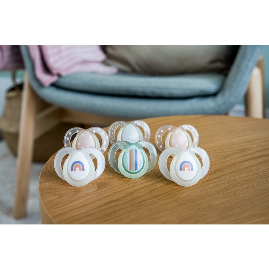 Tommee Tippee Schnuller Night für Mädchen 6 - 18 Monate