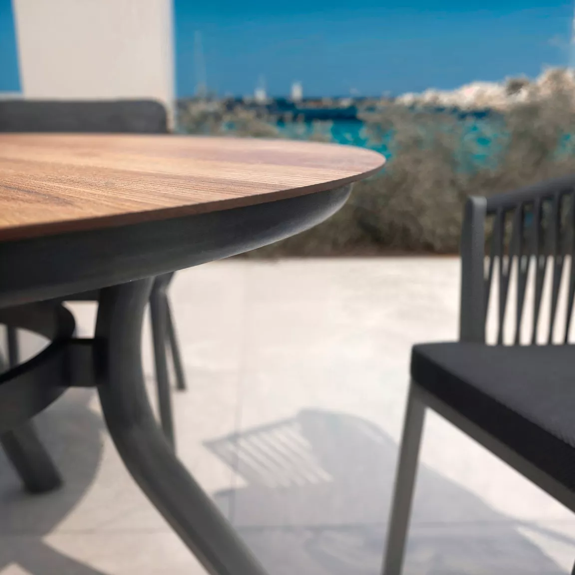 Table de jardin ronde en aluminium 6 places (D120 cm) Amalfi Gris anthracite