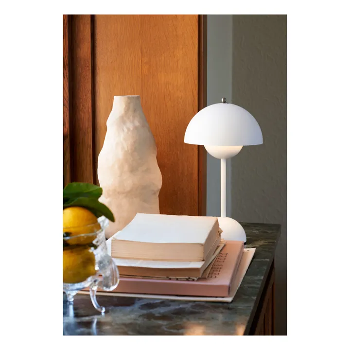 & Tradition Lampe à poser portative Flowerpot VP9, Verner Panton | Blanc