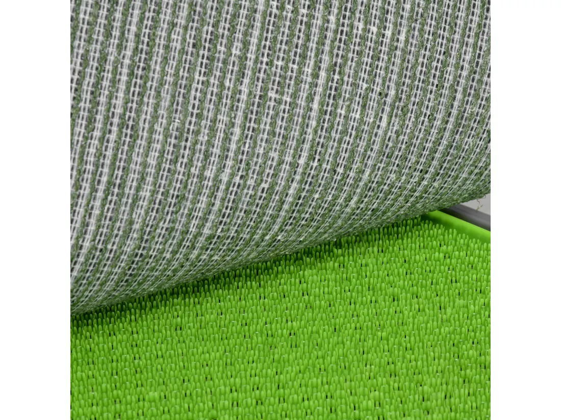 Toilette pour chien litière avec 2 tapis en gazon artificiel avec bac pour l'apprentissage de la propreté à l'intérieur et à l'extérieur, tapis d'entraînement pour Animaux, 67 x 41 cm