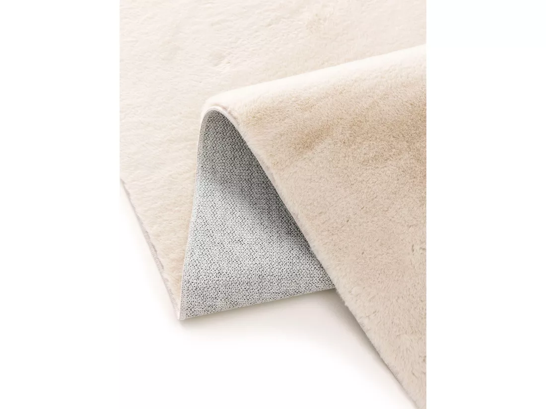 Tapis en fausse fourrure Furry Beige 70x200 cm