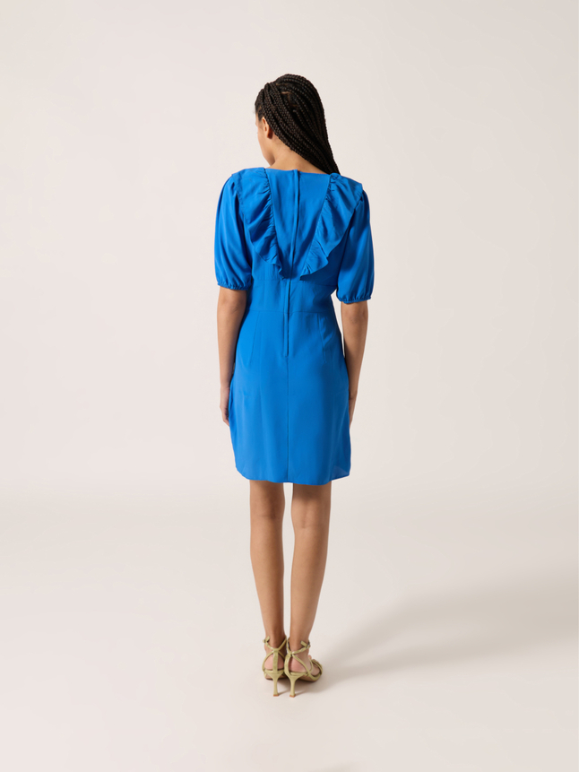 Robe courte à manches courtes