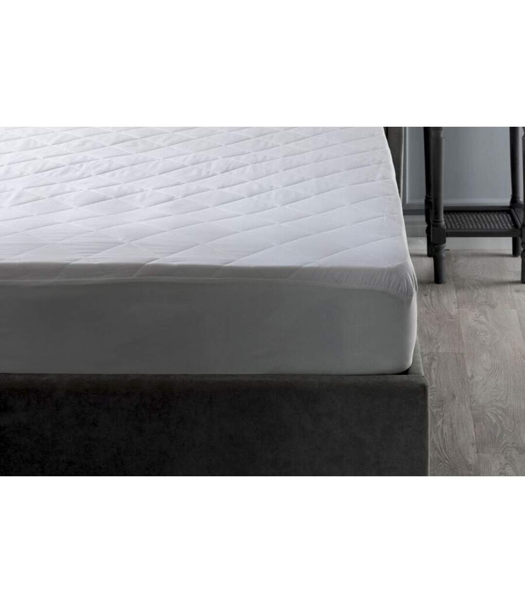 Belledorm - Protège-matelas HOTEL SUITE (Blanc) (190 cm x 122 cm) - UTBM444
