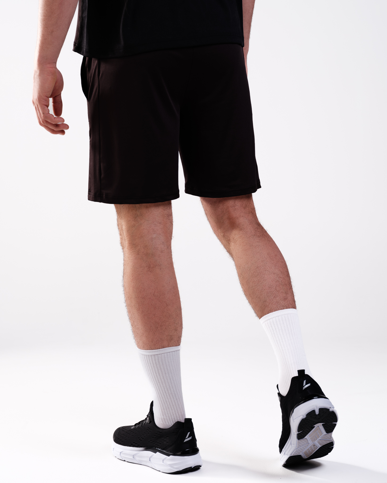 AWARE Shorts Black