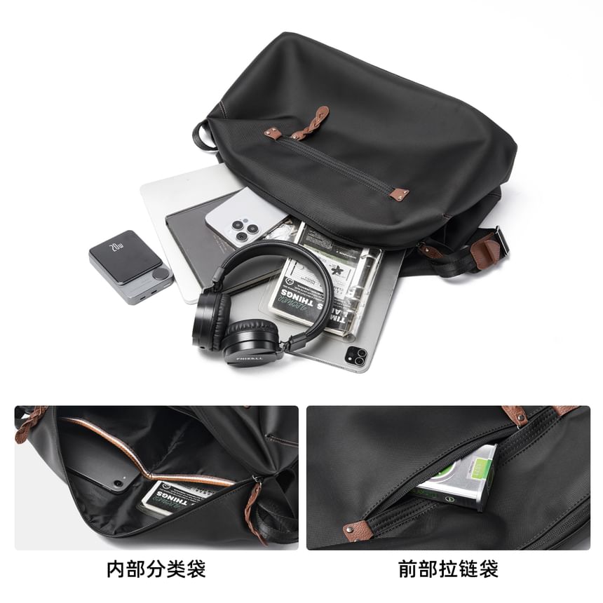 Moyyi - Effen Messenger Bag met Ritssluiting