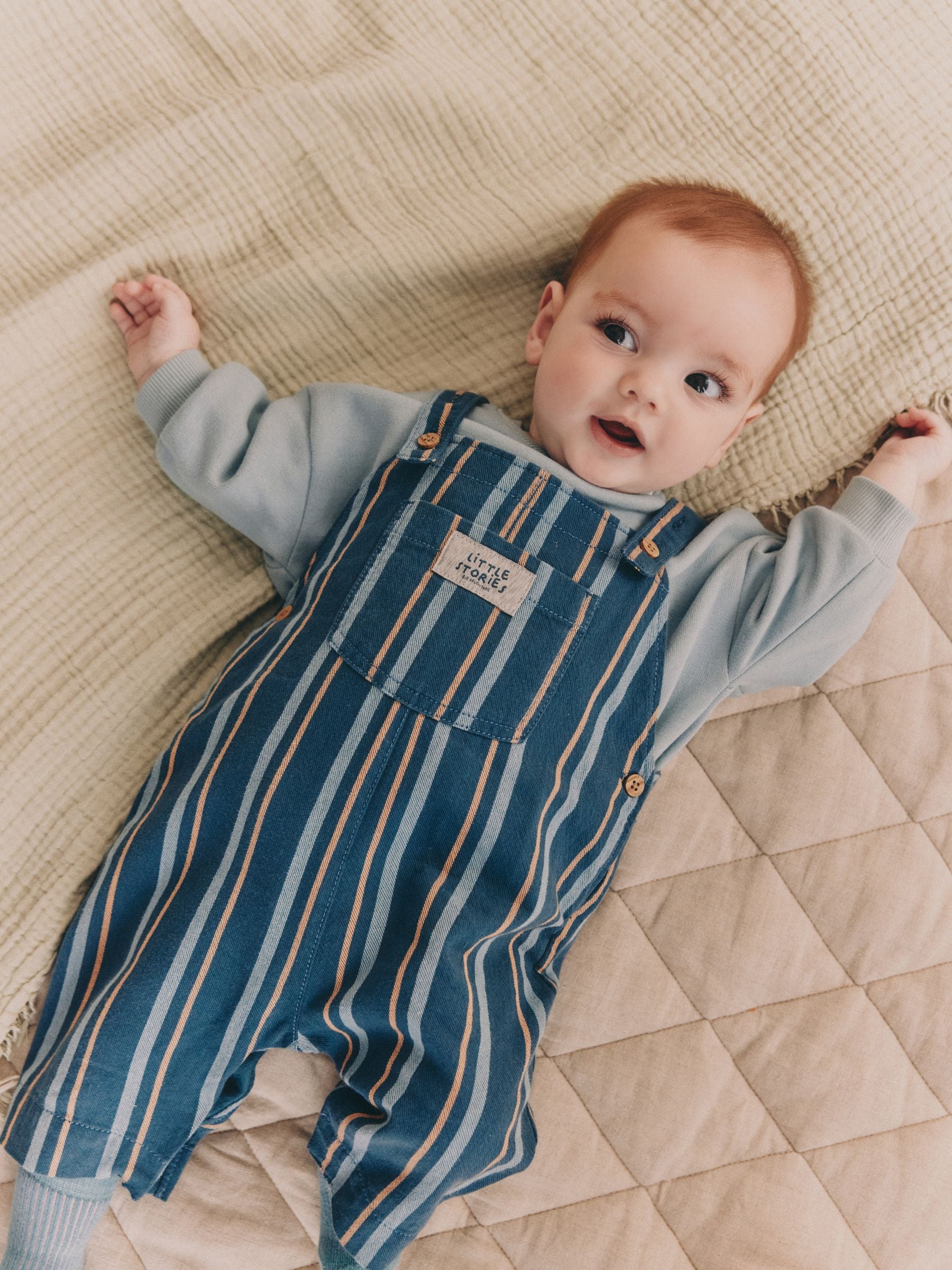 Mineraal gestreept - Babyset van geweven tuinbroek en rompertje (0 mnd-2 jr)