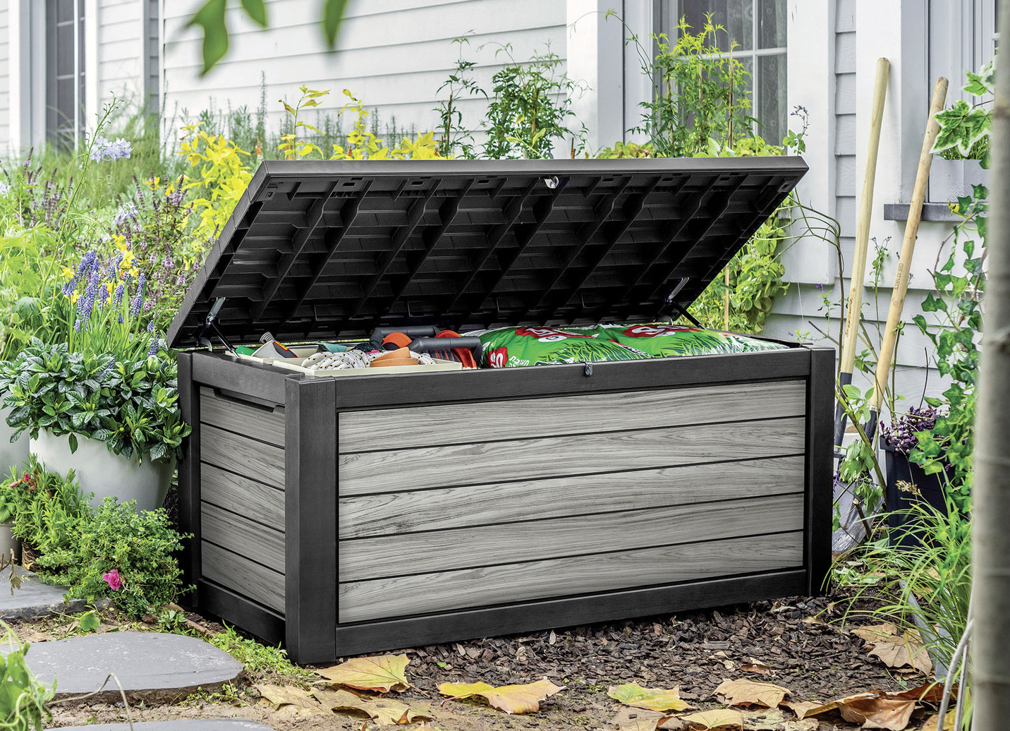 Kissenbox in trendiger Holzoptik