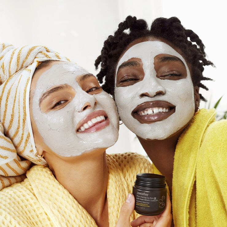 Innisfree Volcanic Pore Clearing Clay Mask
