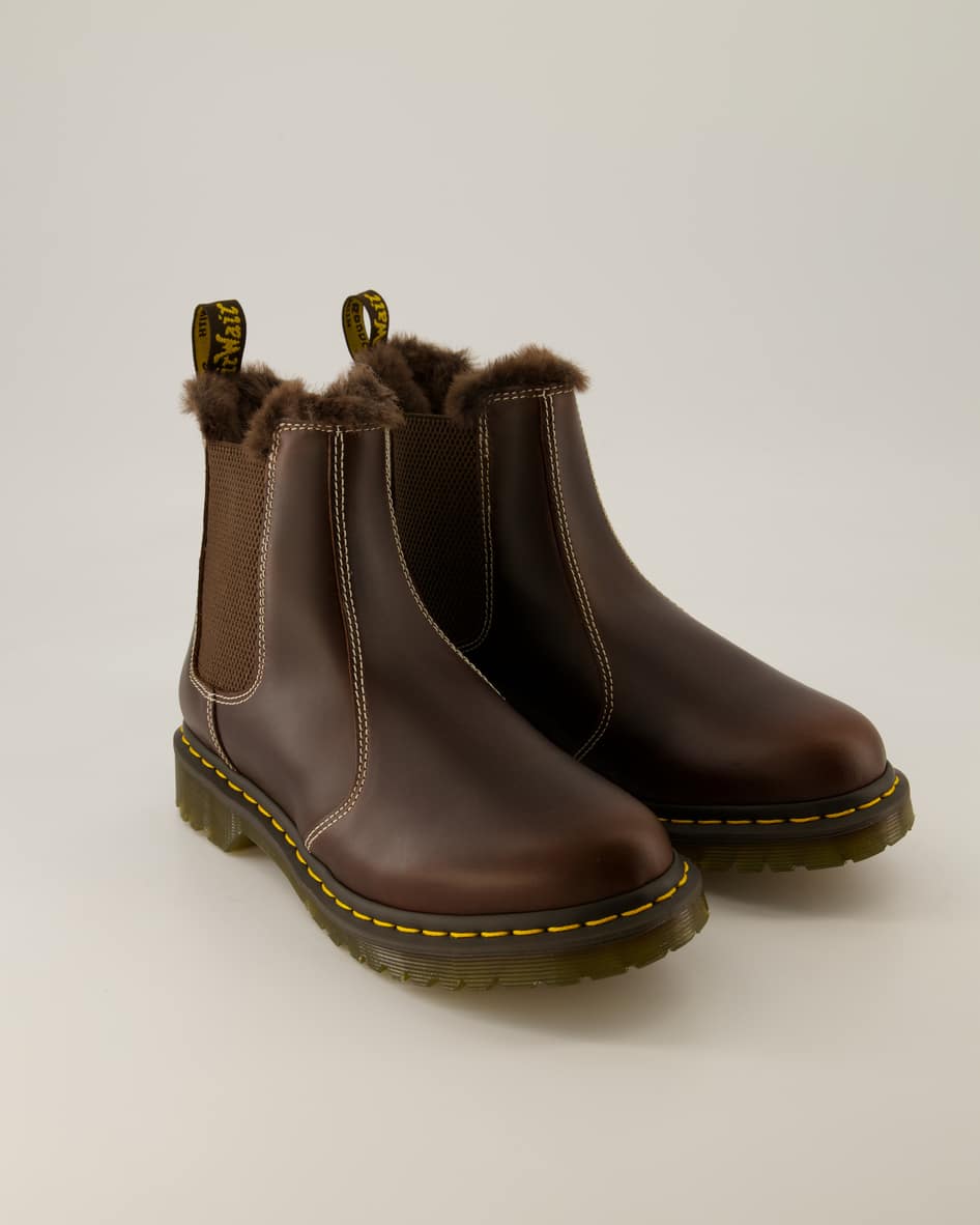 Dr. Martens 2976 Leonore Chelsea Boots in Braun