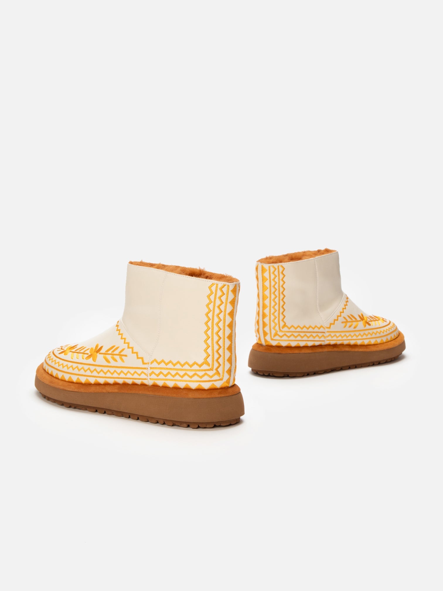 ZARINA, white