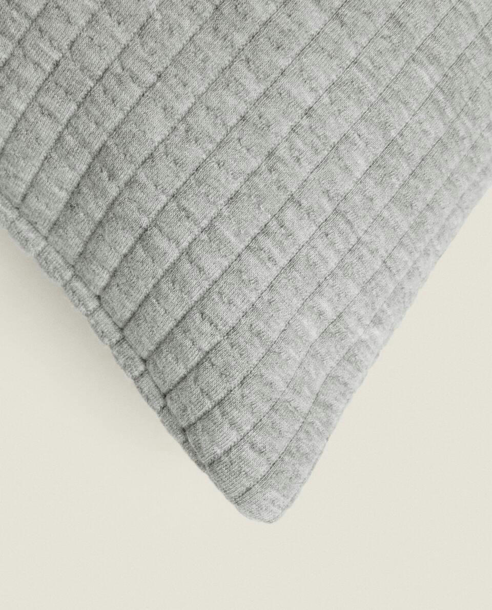 CAPA DE ALMOFADA EM JACQUARD XADREZ