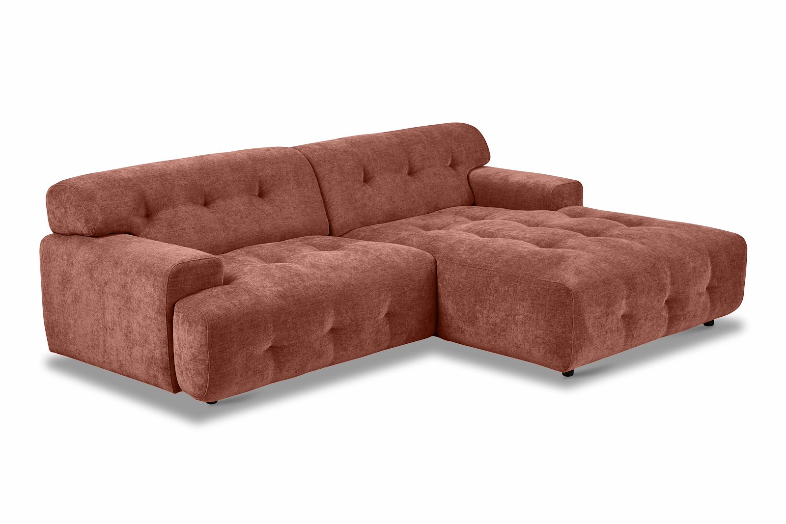 Bob sofa 1,5-seter med sjeselong høyre. Tekstil City 64 Rust med sorte ben.