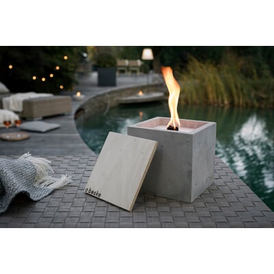 Betonfeuer Würfel, Groß