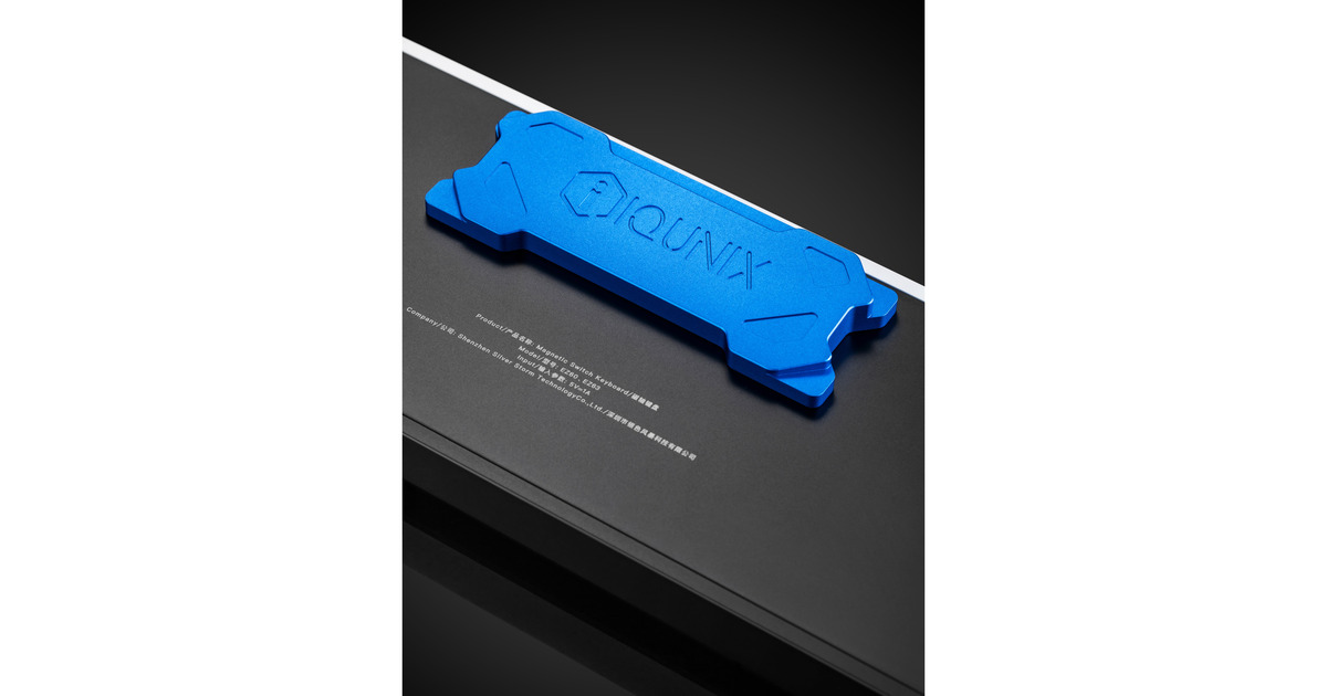 IqunixEZ60 Magnetic Switch Gaming HE Keyboard, gaming toetsenbord  (Zwart/blauw, US lay-out, US-International, Gateron Magnetic Jade Pro, 60%, RGB, Double Shot PBT Keycaps)