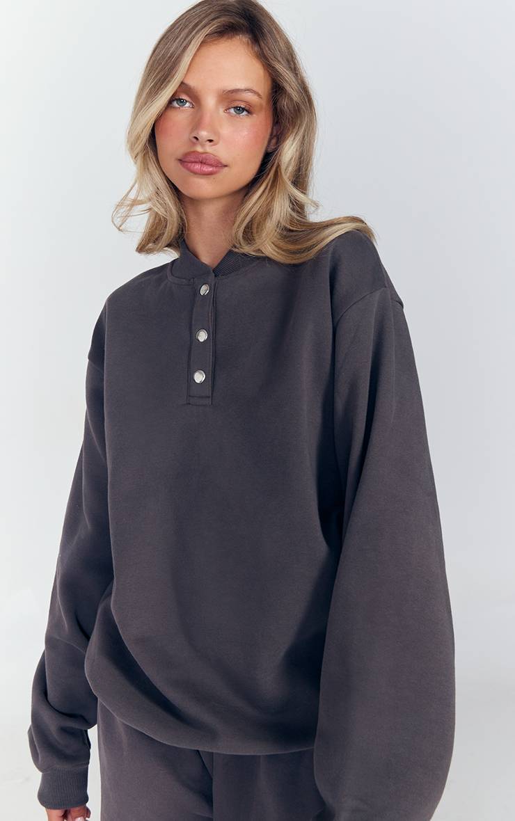 Charbon Sweat À Boutonnière Frontale