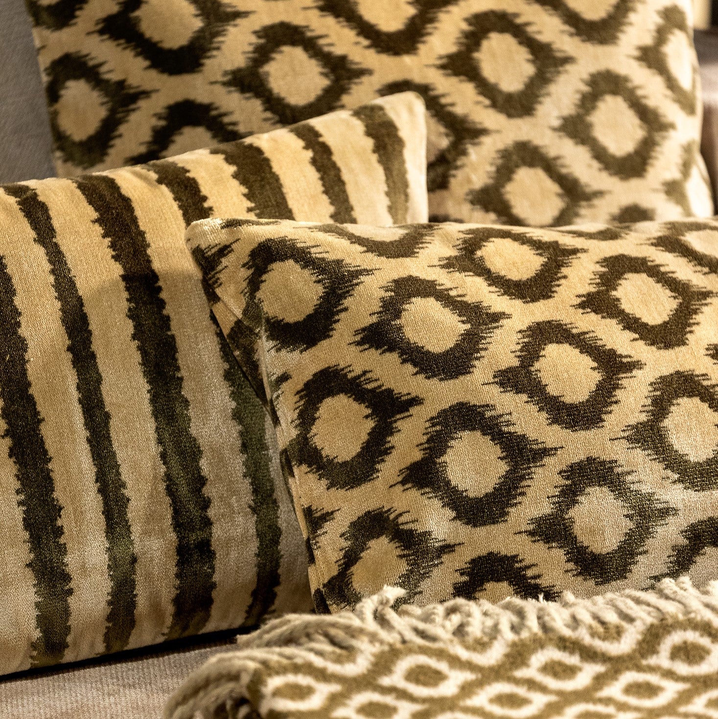 ISABELLA | Plaid | 150x200 cm Military Olive | Groen | Uni | Hoii