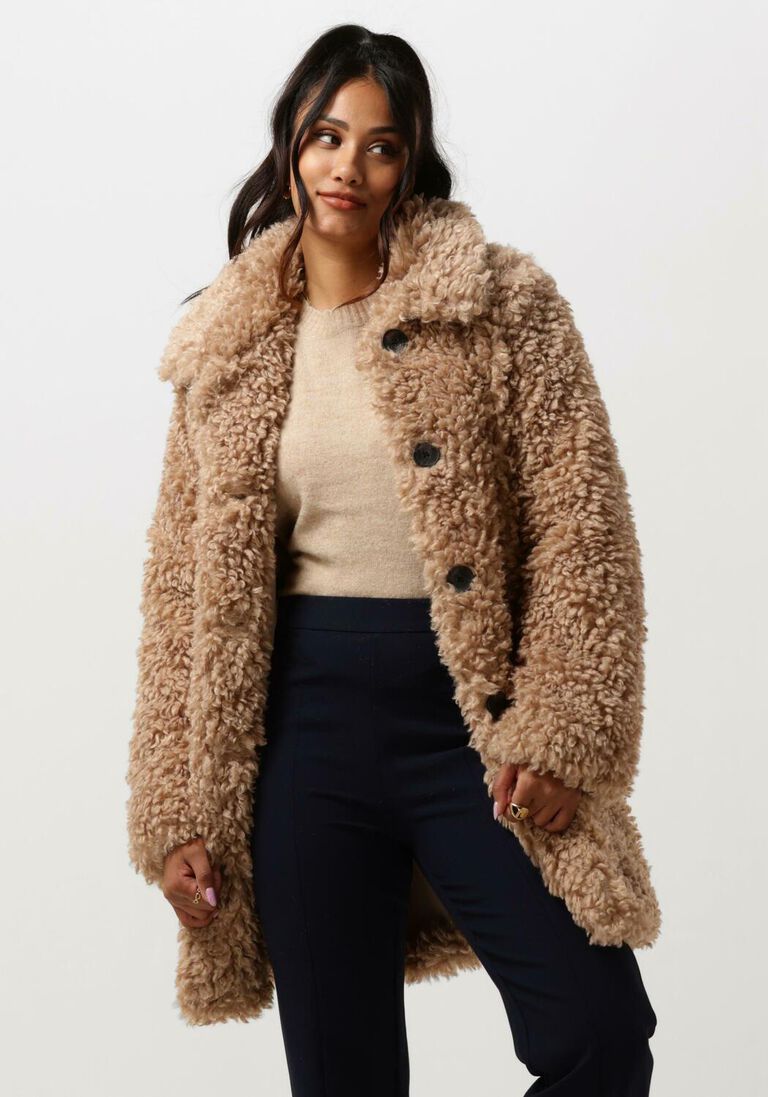 ANOTHER LABEL bruine another label teddy jas moussy short coat