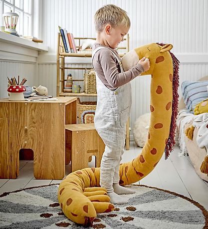 Bloomingville Kuscheltier - 184 cm - Ibber - Giraffe - Orange