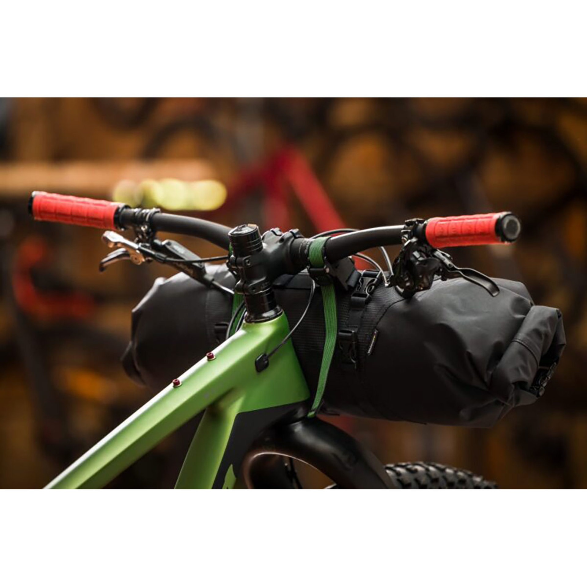 Miss Grape Tendril 10.7 Adventure Waterproof Stuurtas Zwart