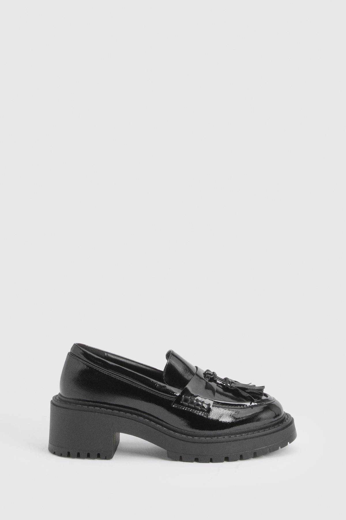 boohoo Mocassin À Pompons Semelle Épaisse Coupe Large