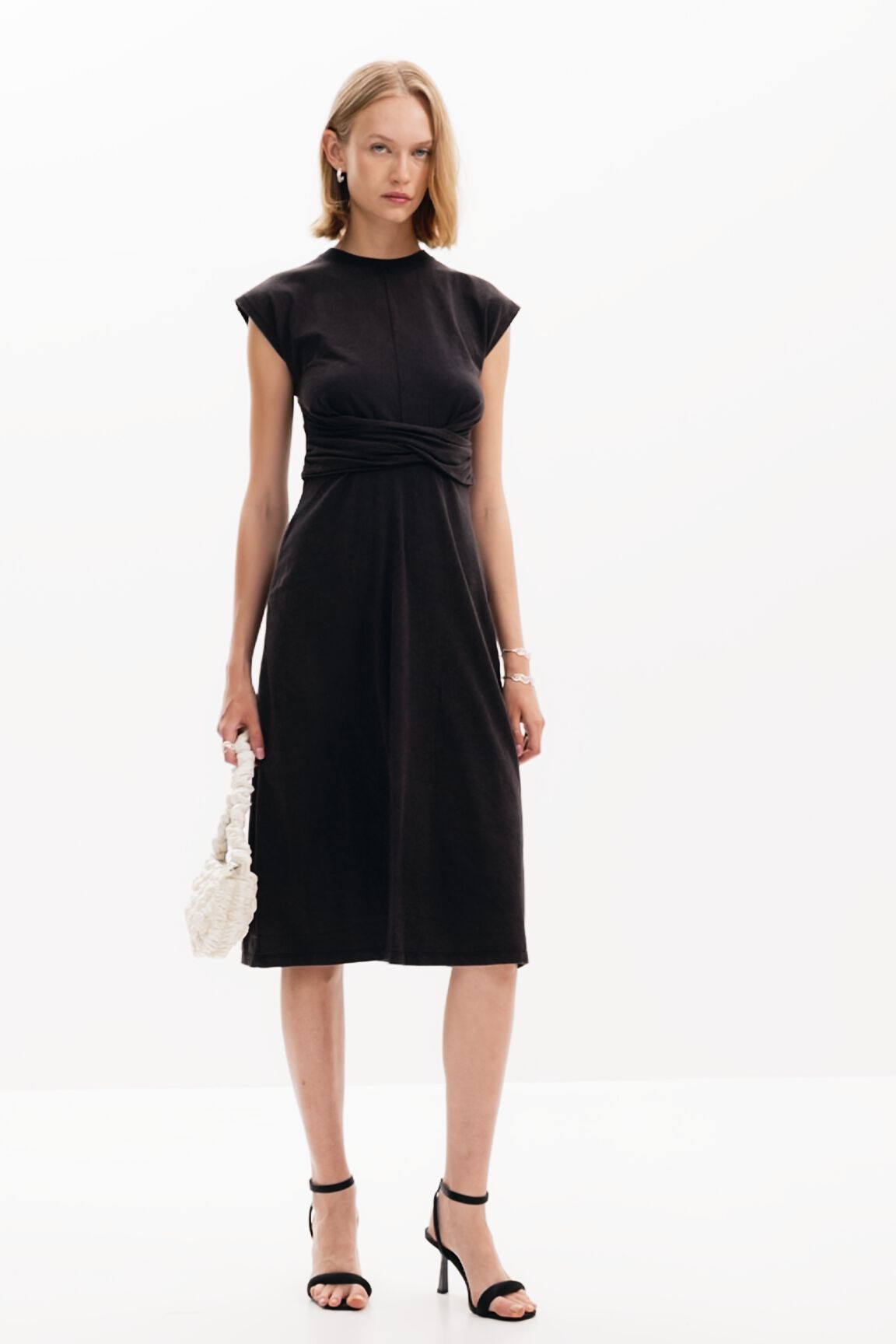 vestido midi franzido