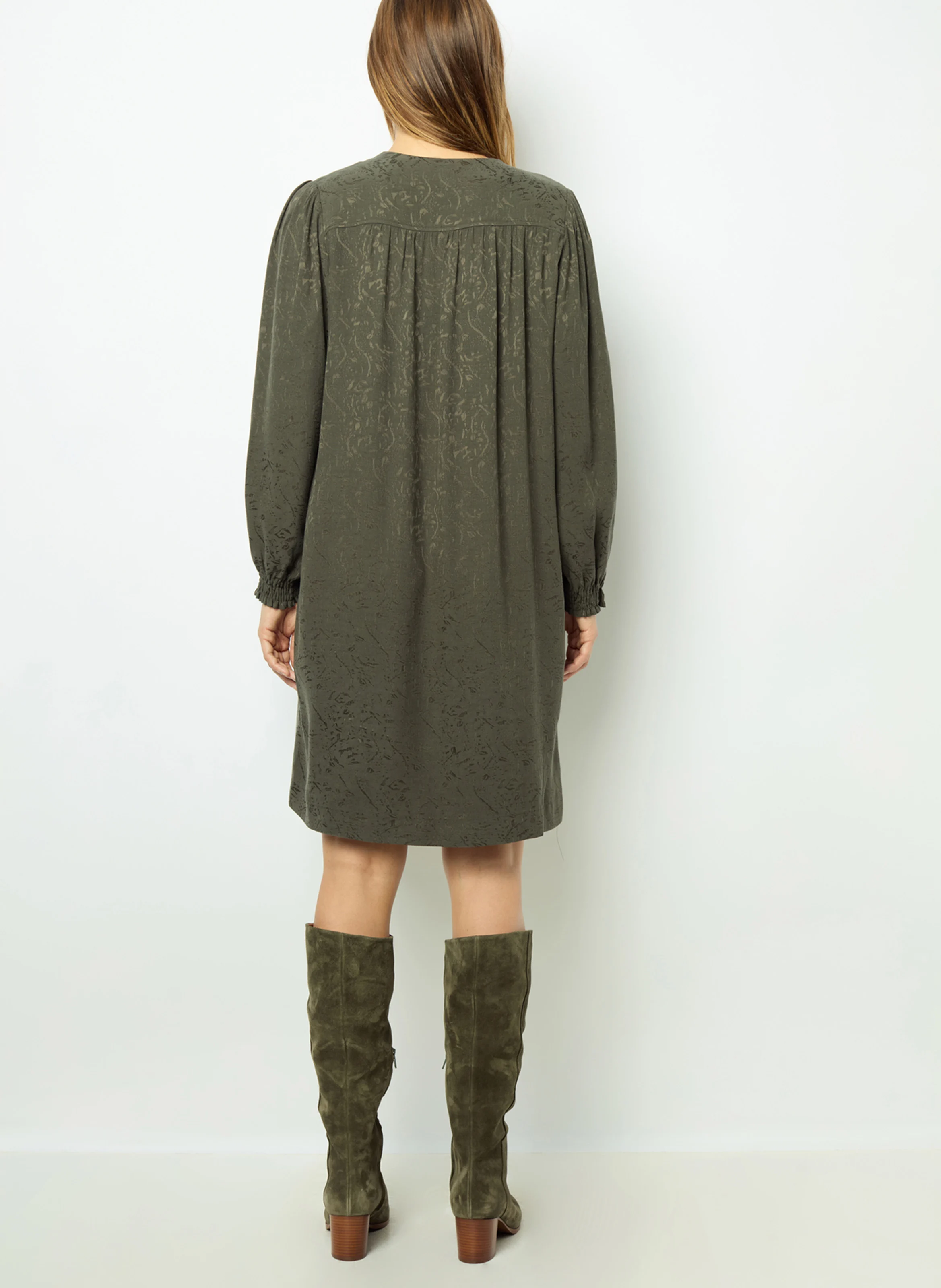 SOLENE - Robe courte col V en jacquard | Kaki