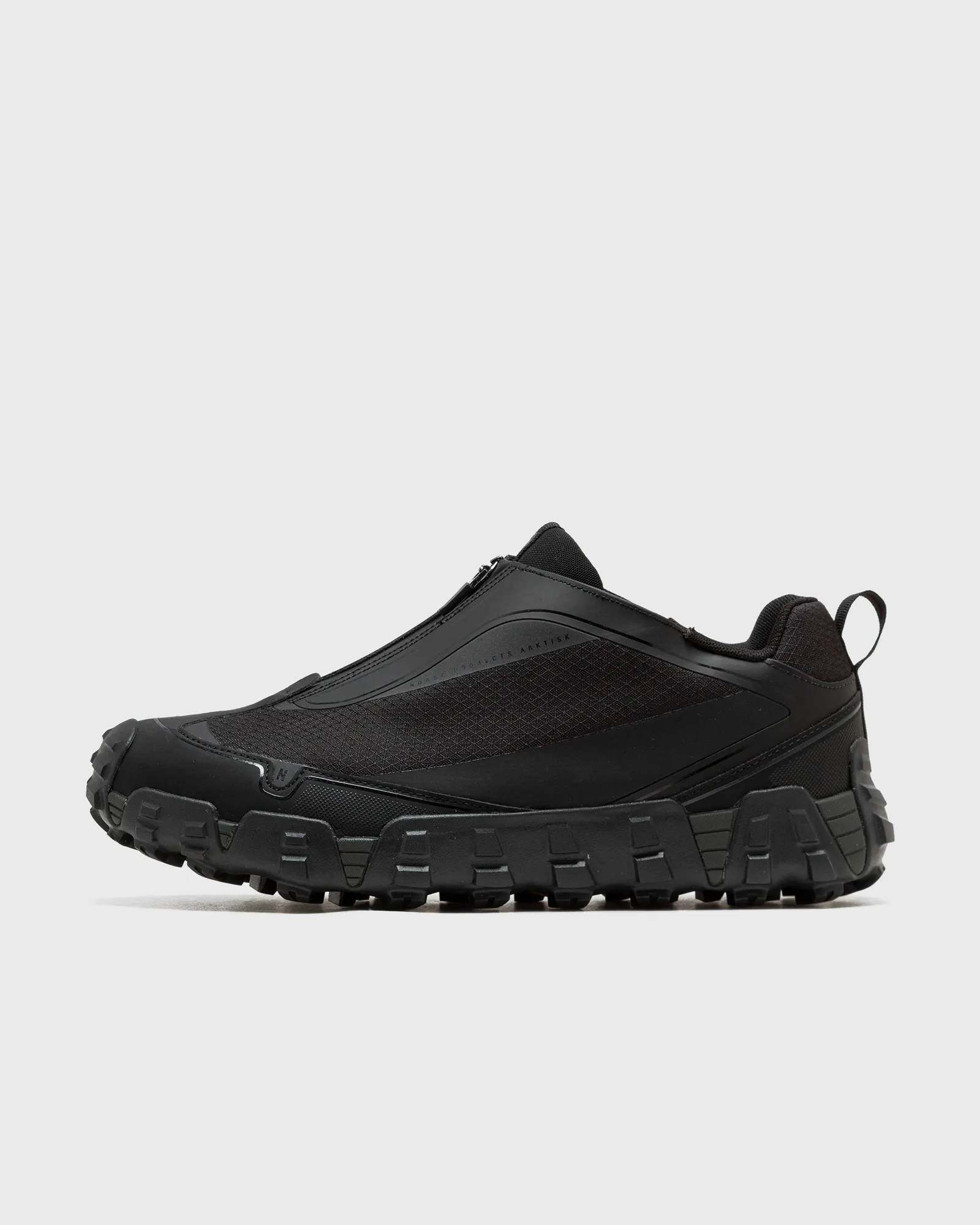 Norse Projects Zip Up Runner V04