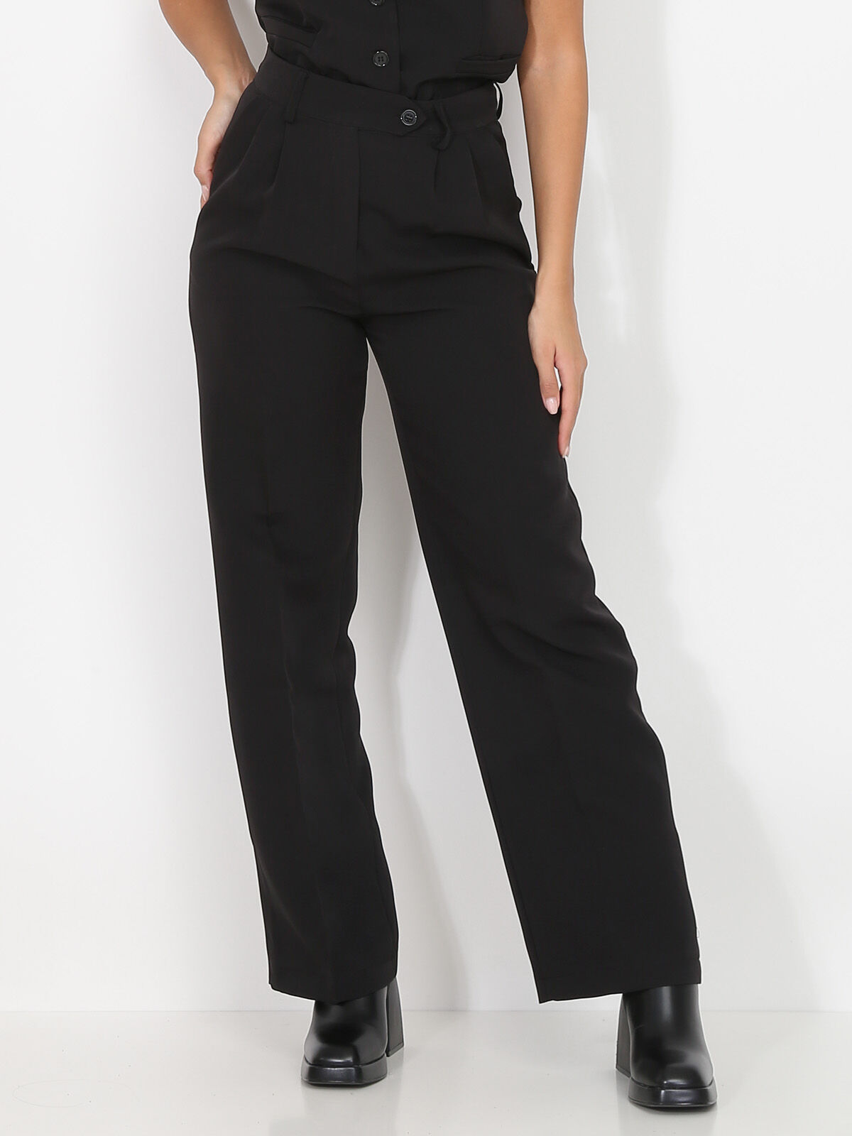 Pantalon de costume large à plis- Noir