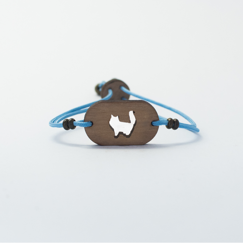 Pulseira de madeira personalizável com desenho de gato persa, na cor azul.