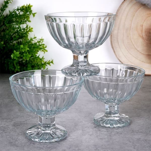 Tre elegante dessertskåler i glass, tåler oppvaskmaskin