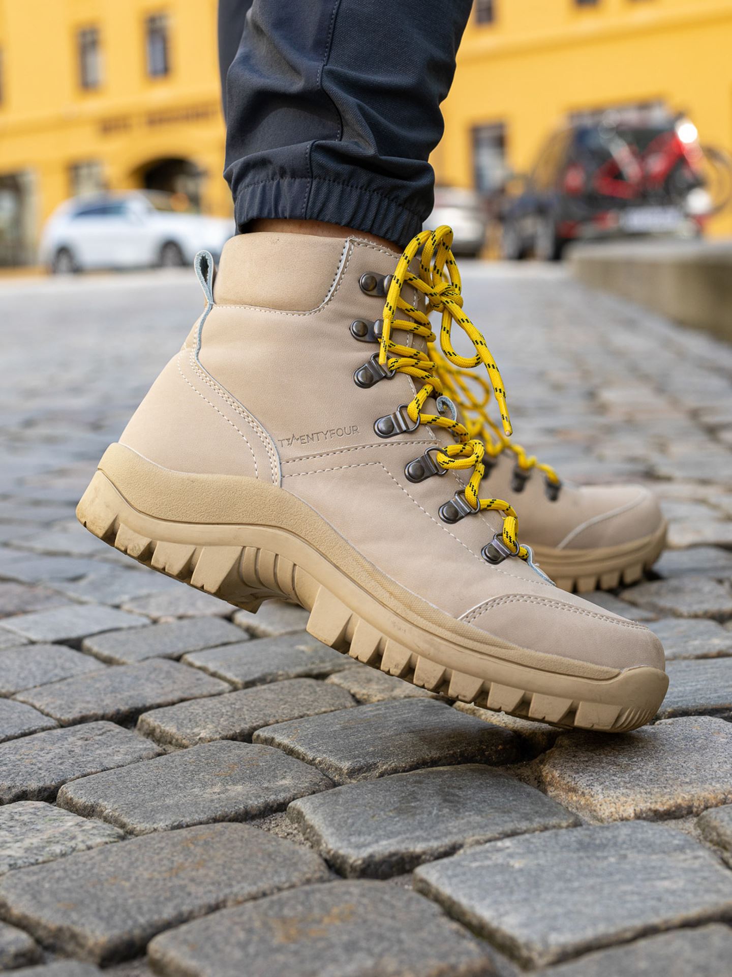 Mellow Lily Leather Boot