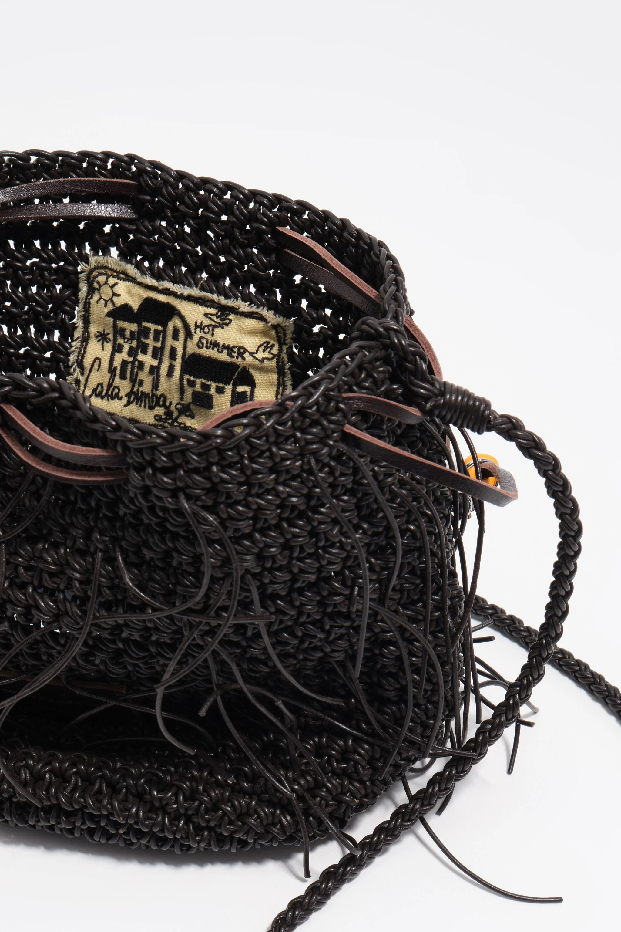 Bolsa mini de couro trançado cor chocolate