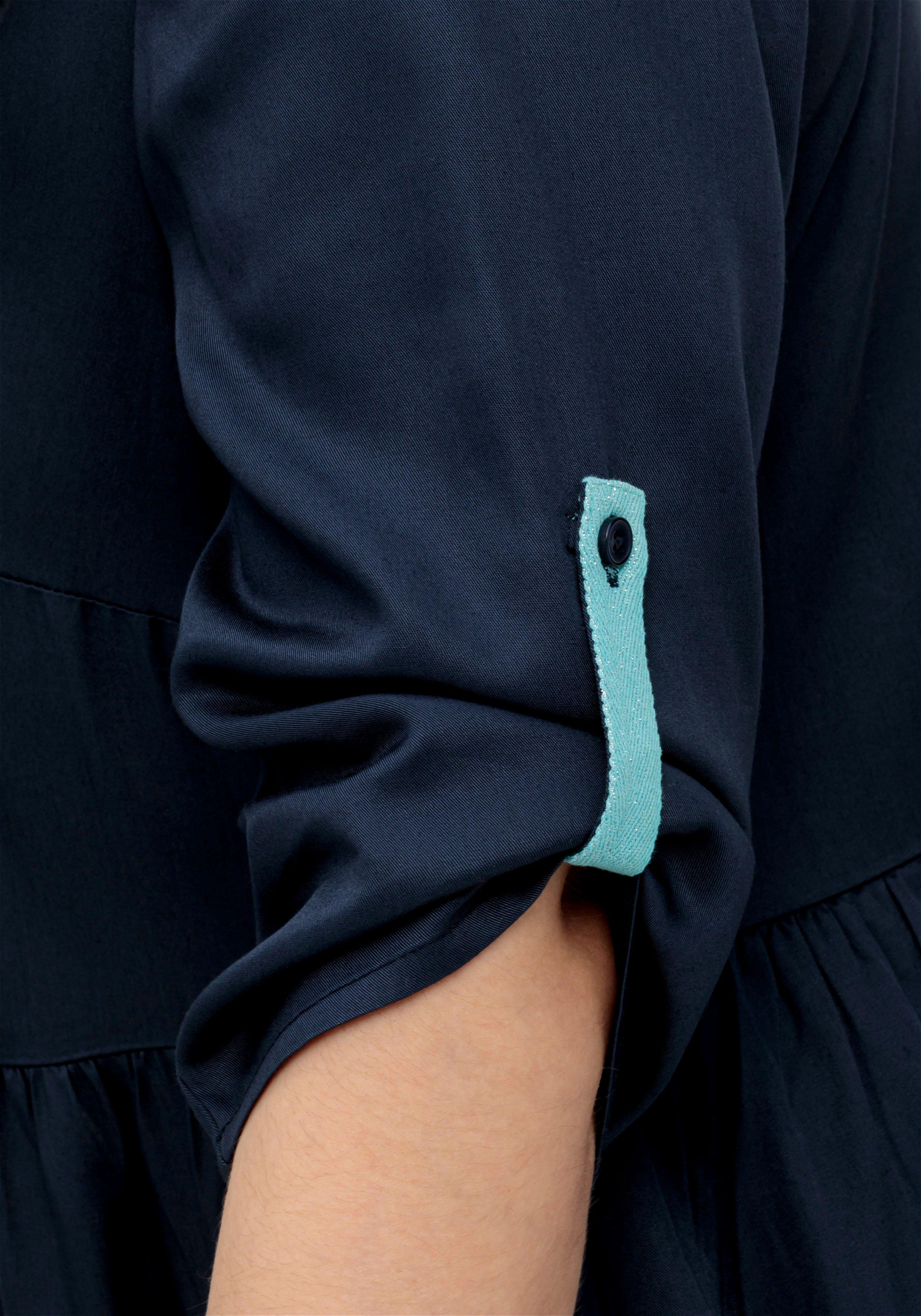 Kleid mit Kontrastblende und weitem Rock