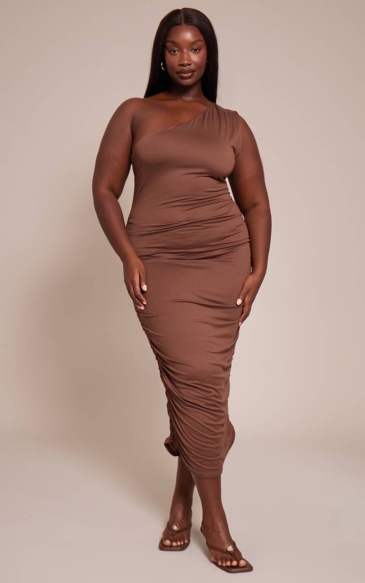 Marron Robe Midaxi Grande Taille À Une Épaule Avec Détails Froncés Au Col