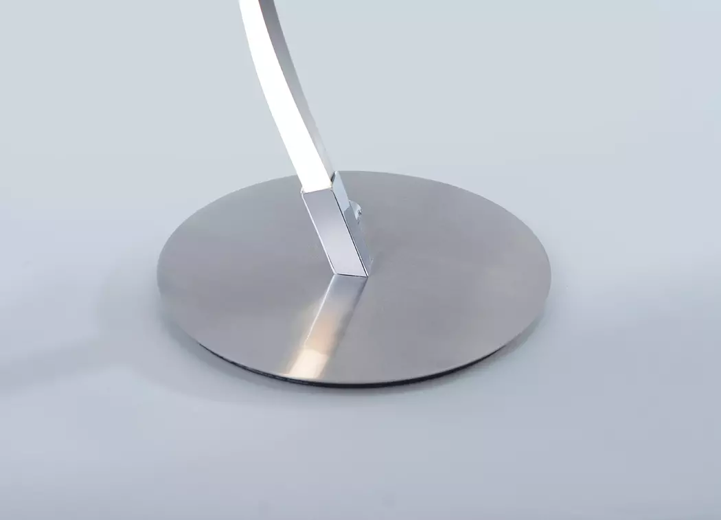 LED-Stehlampe Polina