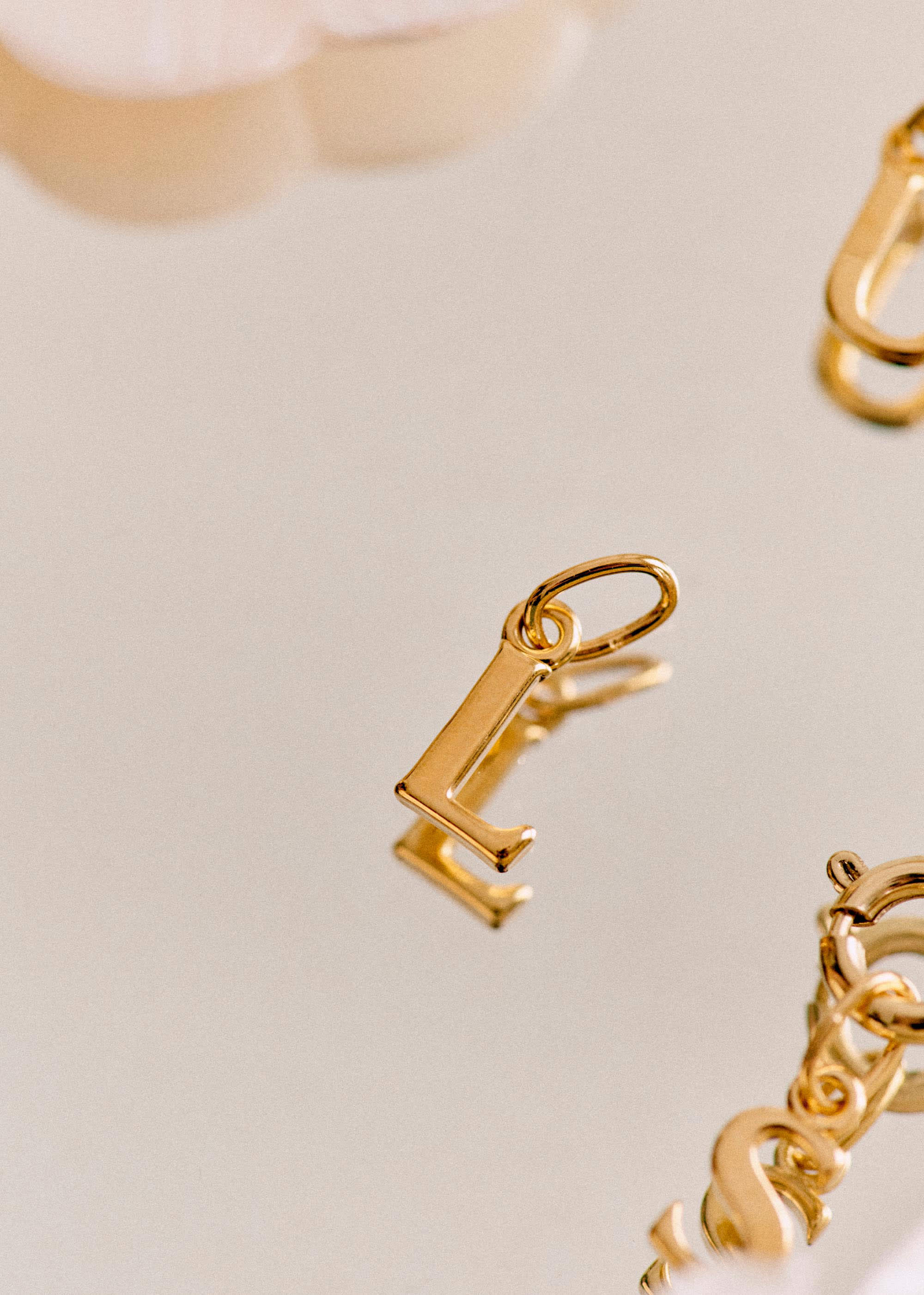 Charm Monica - Lettre L - E-SHOP/BIJOUX Colliers 5905830