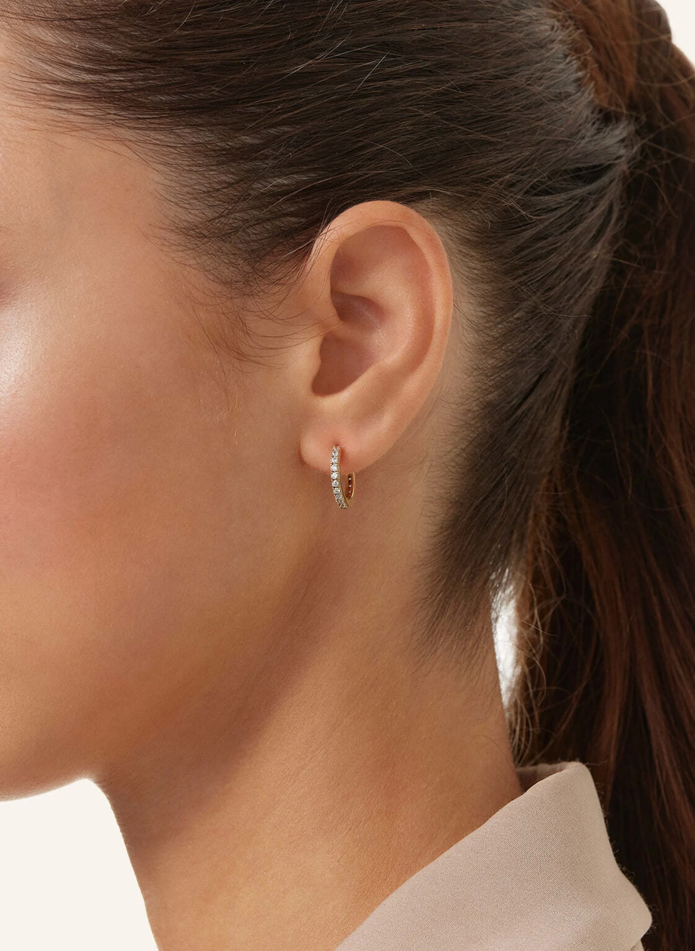 VEYNOU Creolen HUGGIES aus 14 Karat Gelbgold mit lab-grown Diamanten