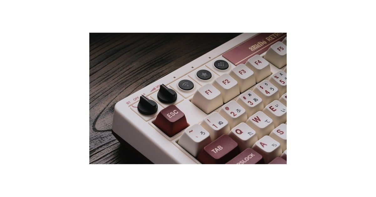 8BitDoRetro Mechanical Keyboard Fami Edition, gaming toetsenbord  (Beige/rood, US lay-out, Kailh Box White, TKL, Bluetooth Low Energy, Wireless 2.4G, USB)
