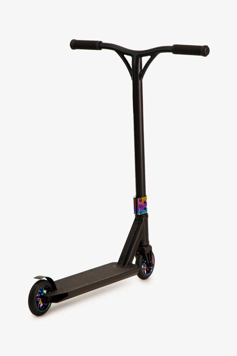 BEACH MOUNTAIN Stunt Neochrome 110 mm Scooter