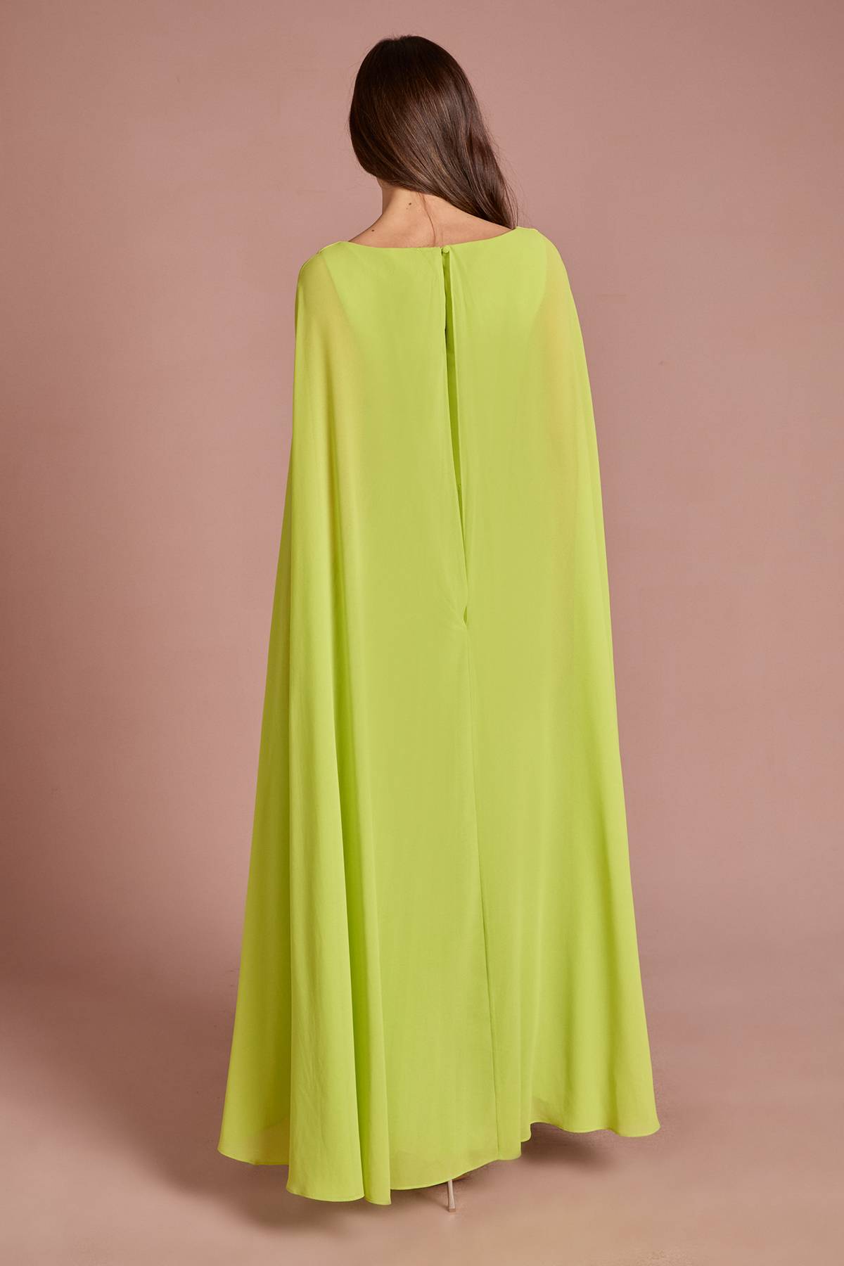 Coast Robe Longue Plissée À Encolure Cœur Et Manches Cape